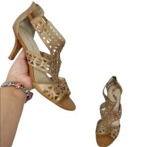 Adrianne Vittadini Cages Cut Out Peep Toe Heels 9M